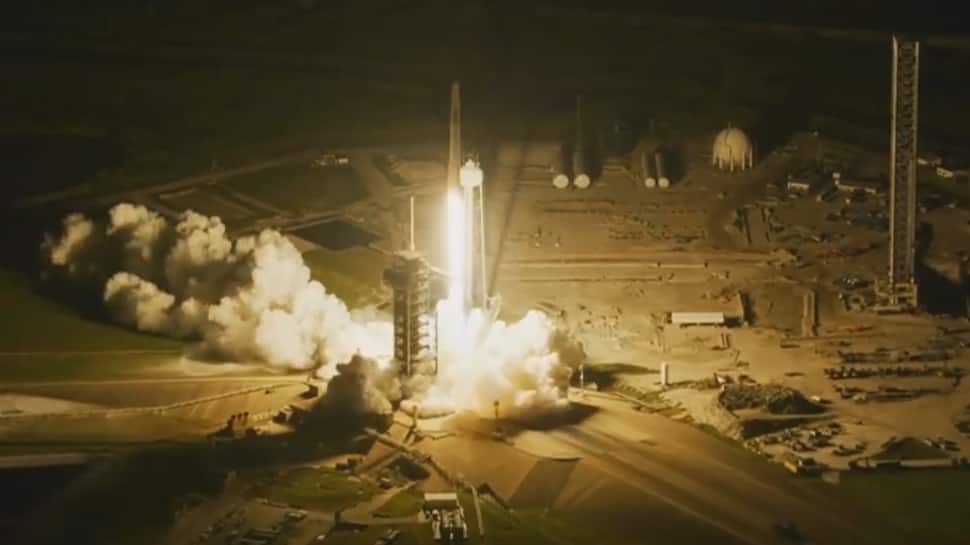 சீறிப் பாய்ந்தது SpaceX டிராகன்... விண்வெளிக்கு புறப்பட்டார் சுபான்ஷு சுக்லா!