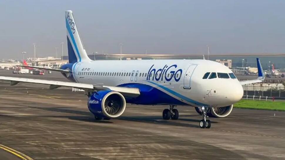 விமானியின் 'PAN PAN PAN' எச்சரிக்கை செய்தி... மும்பையில் அவசரமாக தரையிறக்கப்பட்ட இண்டிகோ விமானம்