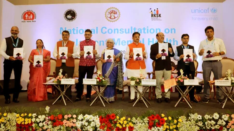 GoI and UNICEF: இளம் பருவத்தினரின் மன ஆரோக்கியத்திற்கு Peer-Support மிக முக்கியமானது