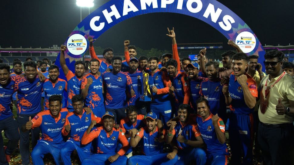 பாண்டிச்சேரி பிரீமியர் லீக்: சாம்பியன் பட்டம் வென்றது வில்லியனூர் மொஹித் கிங்ஸ்!