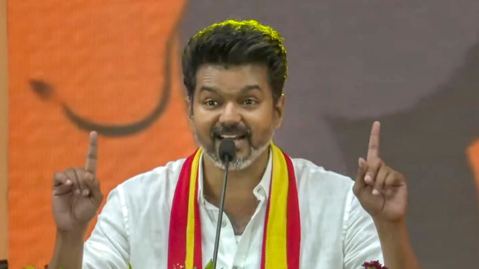 தவெக மாநாடு: விஜயகாந்த் பிறந்தநாளில் நடத்த முடியாது - புதிய தேதியை அறிவிக்கும் விஜய்! தவெக மாநாடு: விஜயகாந்த் பிறந்தநாளில் நடத்த முடியாது - புதிய தேதியை அறிவிக்கும் விஜய்!