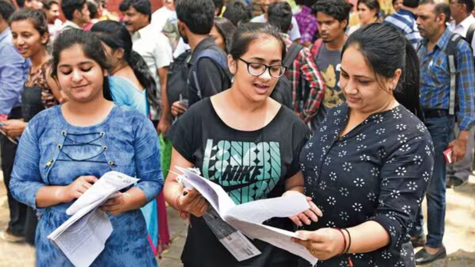 CBSE 10ம் வகுப்பு துணைத் தேர்வு: வெளியான முடிவுகள் - அதை பார்ப்பது எப்படி? CBSE 10ம் வகுப்பு துணைத் தேர்வு: வெளியான முடிவுகள் - அதை பார்ப்பது எப்படி?