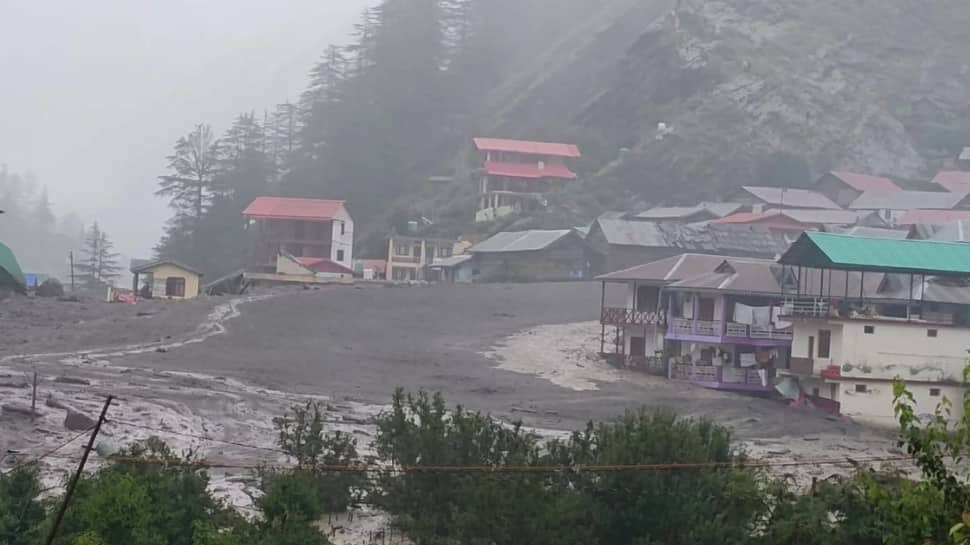 28 கேரள பயணிகள் மாயம்... அச்சத்தில் உறவினர்கள் - நிலச்சரிவால் சீர்குலைந்த உத்தரகாண்ட்