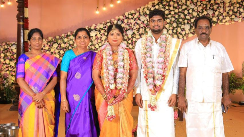 120 பவுன் போதவில்லை... வரதட்சணை கொடுமையால் பெண் தற்கொலை - திருப்பூரில் மீண்டும் ஷாக் 120 பவுன் போதவில்லை... வரதட்சணை கொடுமையால் பெண் தற்கொலை - திருப்பூரில் மீண்டும் ஷாக்