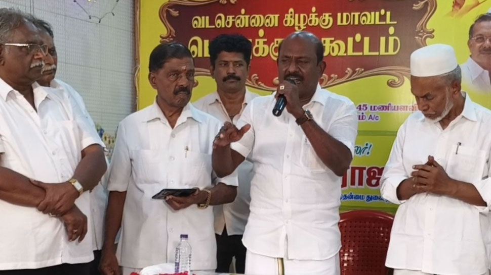 ஆன்லைன் வர்த்தக நிறுவனங்களை எதிர்த்து போராட்டம்: விக்கிரம ராஜா ஆன்லைன் வர்த்தக நிறுவனங்களை எதிர்த்து போராட்டம்: விக்கிரம ராஜா