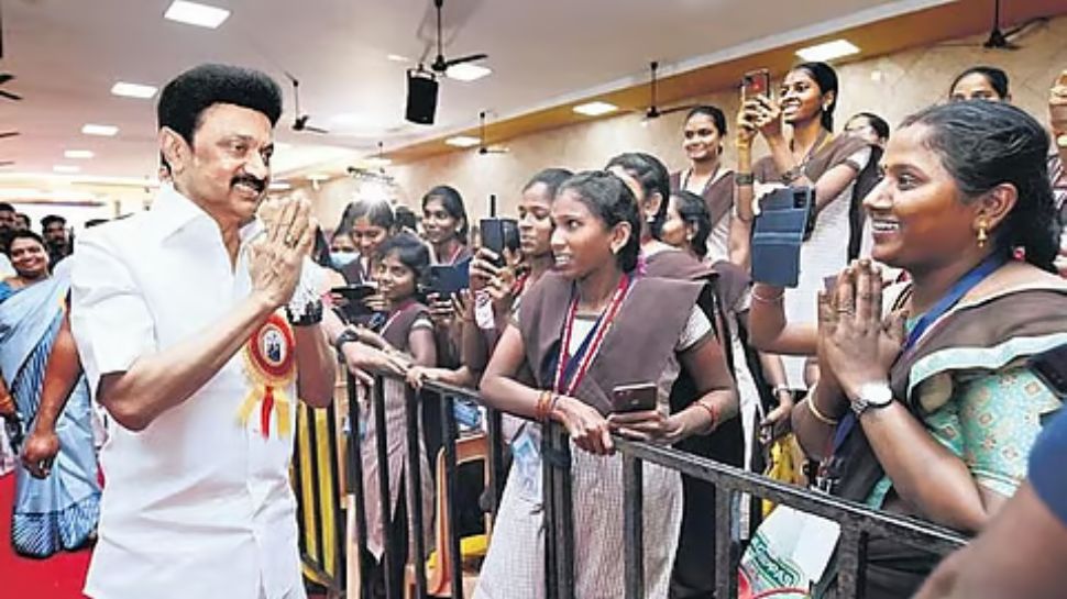 மாநில கல்வி கொள்கை: தமிழகத்தில் வருகிறது திறந்த புத்தகத் தேர்வு.. Open Book Exam என்றால் என்ன? மாநில கல்வி கொள்கை: தமிழகத்தில் வருகிறது திறந்த புத்தகத் தேர்வு.. Open Book Exam என்றால் என்ன?