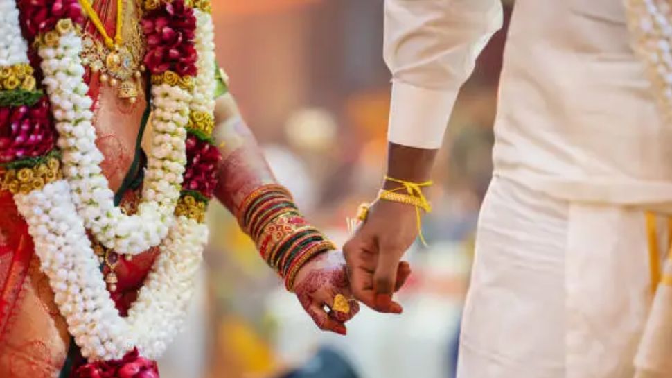 யாரிடமும் பகிரக்கூடாத 5 திருமண ரகசியங்கள்! மீறினால் சண்டை வருமாம்.. யாரிடமும் பகிரக்கூடாத 5 திருமண ரகசியங்கள்! மீறினால் சண்டை வருமாம்..