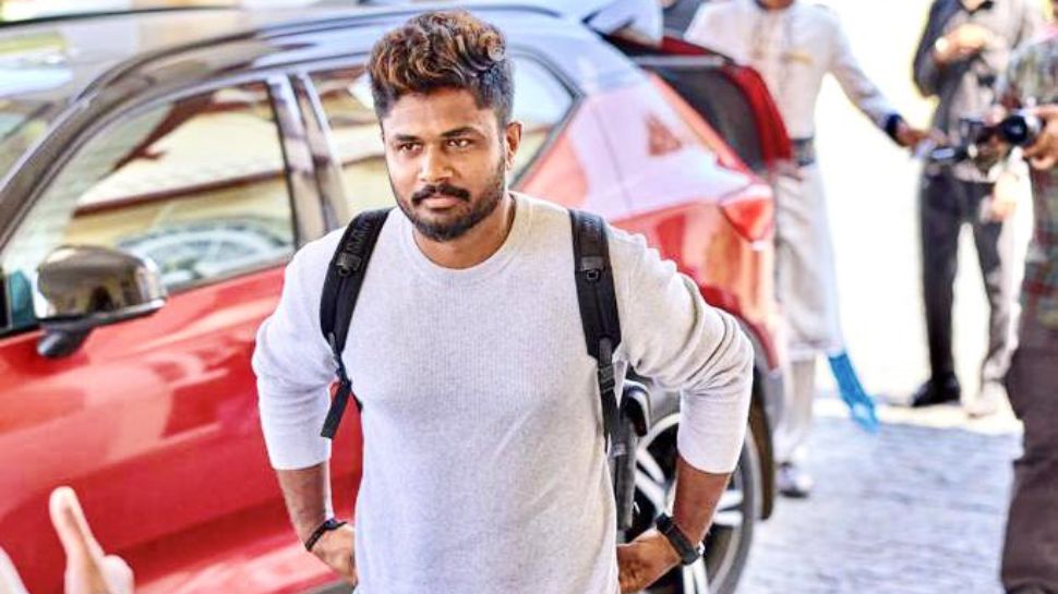 சஞ்சு சாம்சனை தட்டி தூக்க முன்வந்த கேகேஆர் - ஆனால், அங்கேயும் ஒரு சிக்கல் சஞ்சு சாம்சனை தட்டி தூக்க முன்வந்த கேகேஆர் - ஆனால், அங்கேயும் ஒரு சிக்கல்