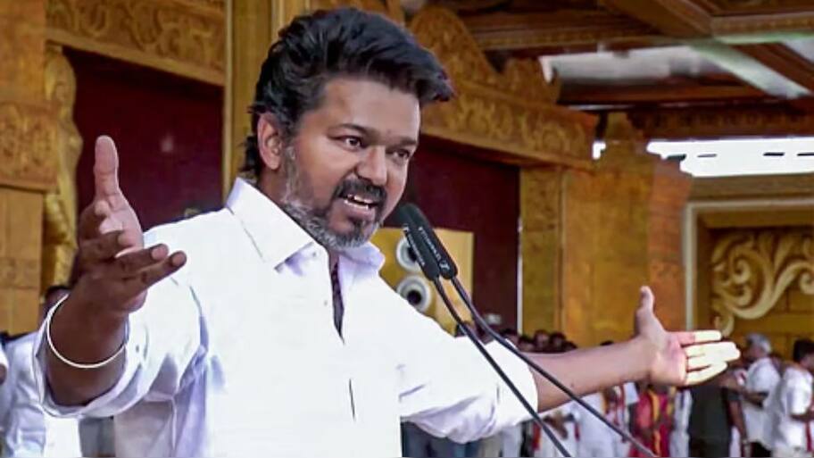 தவெக தலைவர் விஜய் மீது காவல் நிலையத்தில் புகார்!
