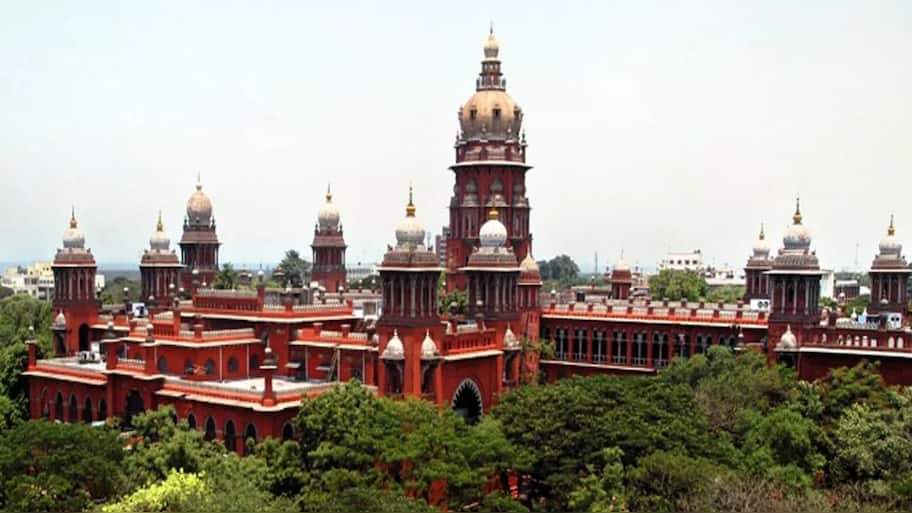 விசாரணைக்காக காவல் நிலையத்துக்கு அழைப்பது மனித உரிமை மீறல் ஆகாது - உயர் நீதிமன்றம்!