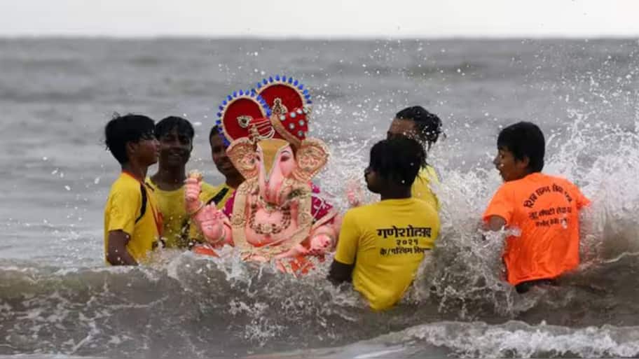 சென்னை மக்களே... இன்று விநாயகர் ஊர்வலம்... எங்கெல்லாம் போக்குவரத்து மாற்றம்?