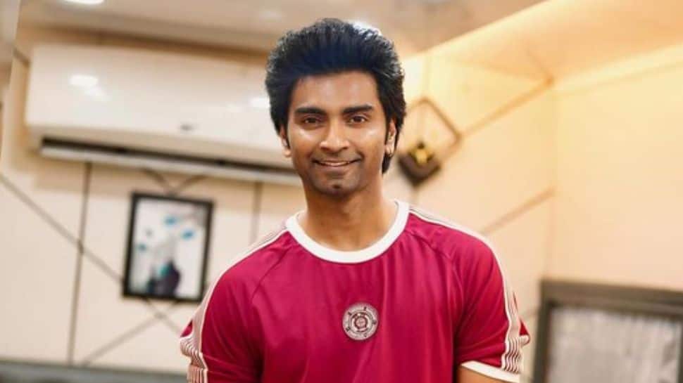 நடிகர் அதர்வாவிற்கு எப்போ கல்யாணம்? அவரே சொன்ன பதில்! என்ன தெரியுமா?