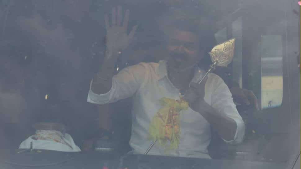 விஜய் 
