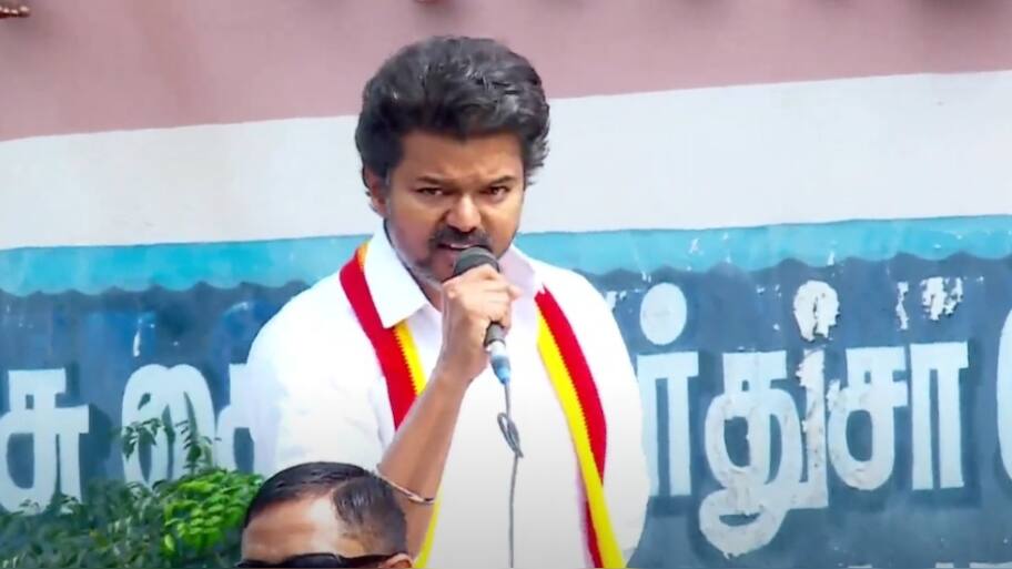 திக்குமுக்காடிய திருச்சி; 7 மணிநேர காத்திருப்பு - பிரச்சாரத்தில் விஜய் பேசியது என்ன?