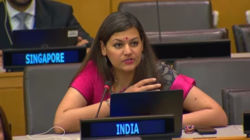 பாகிஸ்தானை கதறவிட்ட இந்தியா; ஐ.நா.வில் மாஸ் காட்டிய பெடல் கெலாட் - யார் அவர்? பாகிஸ்தானை கதறவிட்ட இந்தியா; ஐ.நா.வில் மாஸ் காட்டிய பெடல் கெலாட் - யார் அவர்?