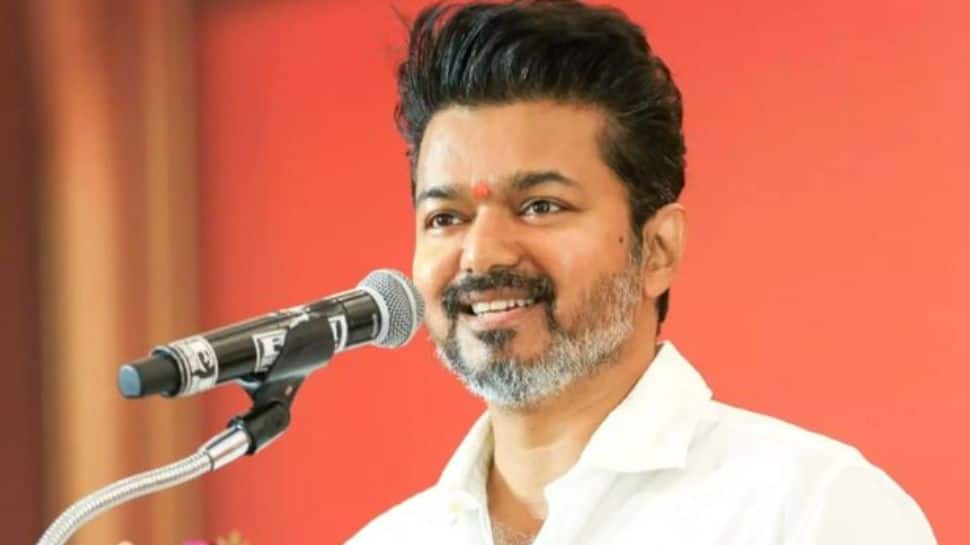 கரூர் சம்பவம்..விஜய்யை நோக்கி சரமாரி கேள்வி கேட்ட பிரபல நடிகர்! யார் தெரியுமா?