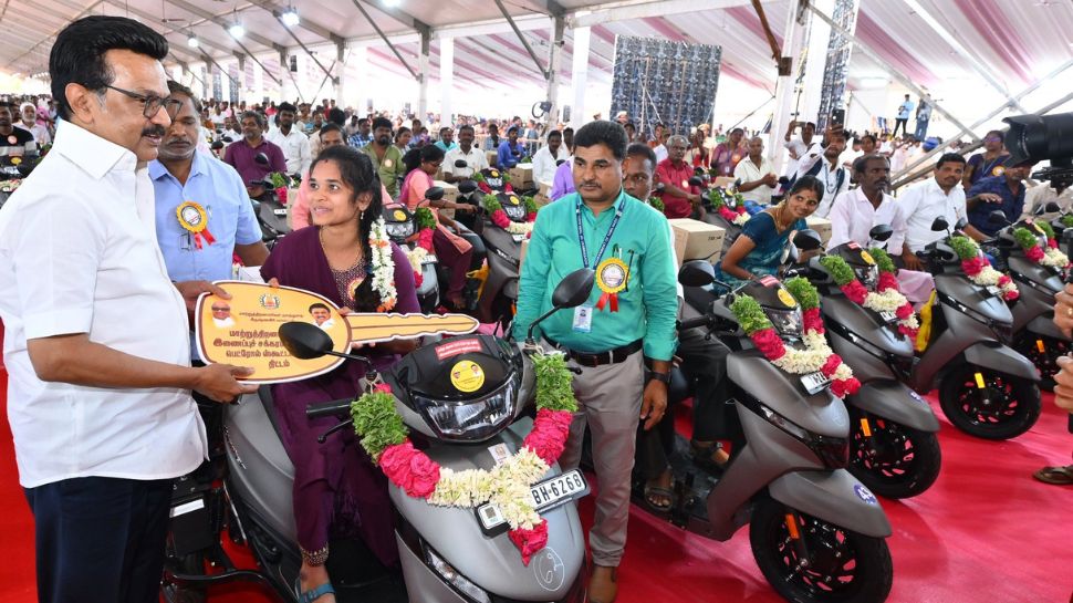 தமிழ்நாடு அரசின் முக்கிய அறிவிப்பு! மாதம் ரூ.2000 உதவித் தொகை - இன்று முதல் விண்ணப்பிக்கலாம் தமிழ்நாடு அரசின் முக்கிய அறிவிப்பு! மாதம் ரூ.2000 உதவித் தொகை - இன்று முதல் விண்ணப்பிக்கலாம்