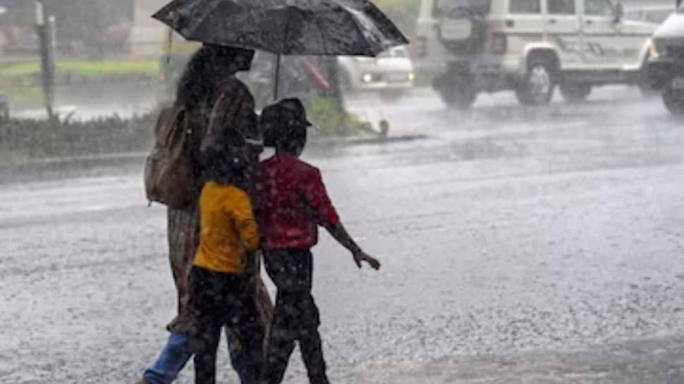 அடிச்சு ஊத்தப்போகுது.. நாளை இந்த 10 மாவட்டங்களில் கனமழை.. வானிலை மையம் அலர்ட்!