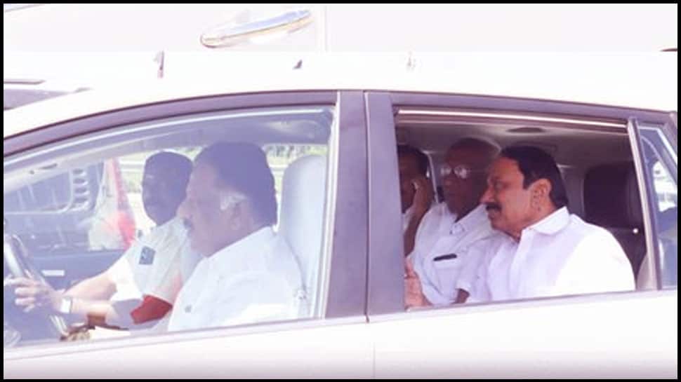 அரசியல் பிரேக்கிங்! அதிமுகவுக்குள் சலசலப்பு.. ஒரே காரில் ஓபிஎஸ், செங்கோட்டையன் பயணம்
