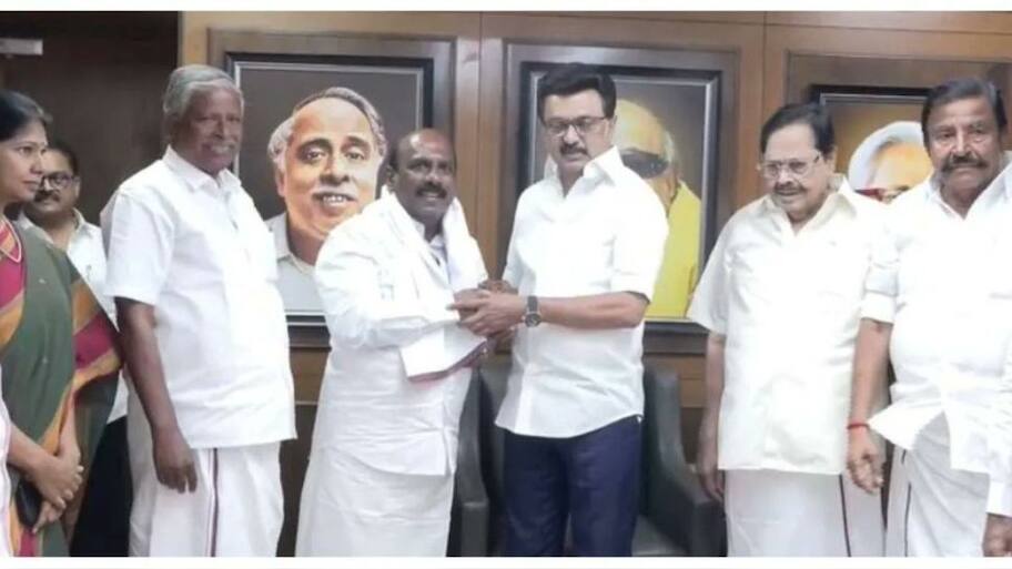 ஆலங்குளத்தில் வேட்பாளர் கிடைச்சாச்சு! ஸ்கெட்ச் போட்ட கனிமொழி.. அறிவாலயம் வந்த மனோஜ் பாண்டியன்