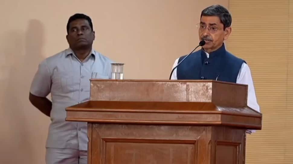 இந்தியாவின் தற்கொலை தலைநகரம் 'தமிழ்நாடு' - கவர்னர் ஆர்.என். ரவி பேச்சு