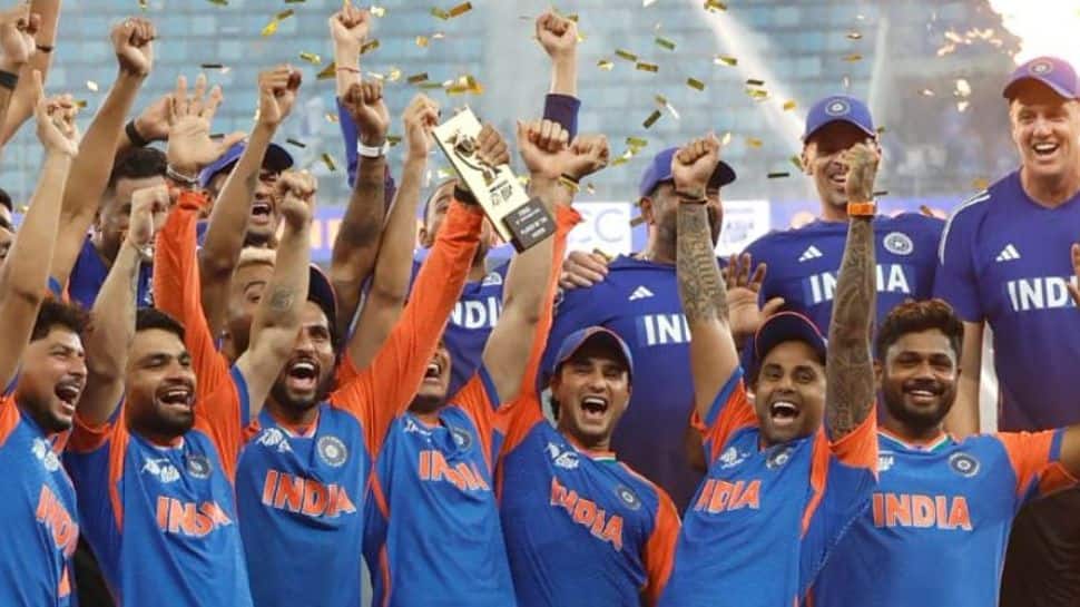 டி20 உலகக்கோப்பை : இந்திய அணியில் சர்பிரைஸ்! 2 பிளேயர்கள்  கம்பேக்