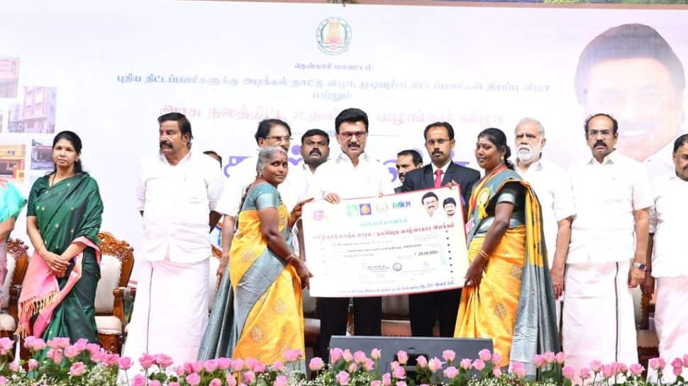 தமிழ்நாடு அரசு முக்கிய அறிவிப்பு! பெண்களுக்கு வட்டியில்லா கடன் - முழு விவரம்