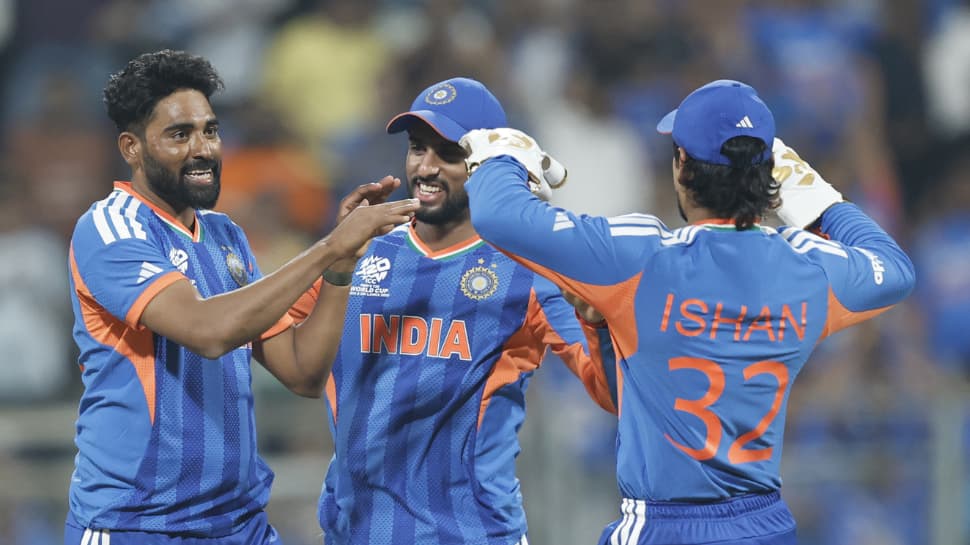 இந்திய அணி போராடி வெற்றி... சறுக்கிய USA - முதல் நாள் புள்ளிப்பட்டியல் இதோ! 