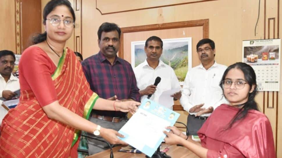 நீலகிரி மாவட்டத்தில் வேலைவாய்ப்பற்றோர் உதவித்தொகை: விண்ணப்பிப்பது எப்படி? 