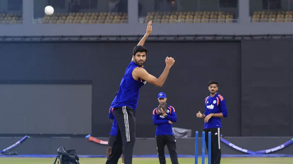 IND vs SA: வாஷிங்டன் vs அக்சர்... இந்திய அணியின் பிளேயிங் 11ல் யாருக்கு வாய்ப்பு?