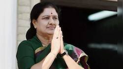 புதிய கட்சியை தொடங்கிய சசிகலா.. கொடியில் அண்ணா, எம்ஜிஆர், ஜெயலலிதா! தமிழக அரசியலில் பரபரப்பு