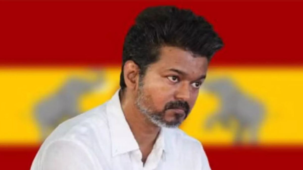 விஜய்யால் CM ஆகவே முடியாது? நீதிமன்றம் சென்றாலும் எடுபாடாது! தவெக செய்த மிகப்பெரிய தவறு விஜய்யால் CM ஆகவே முடியாது? நீதிமன்றம் சென்றாலும் எடுபாடாது! தவெக செய்த மிகப்பெரிய தவறு