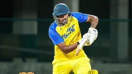 CSK எடுத்திருக்கும் தேவதூதன்.. சிக்ஸ் அடிப்பதில் கில்லாடி - யார் இந்த 24 வயது வீரர்?