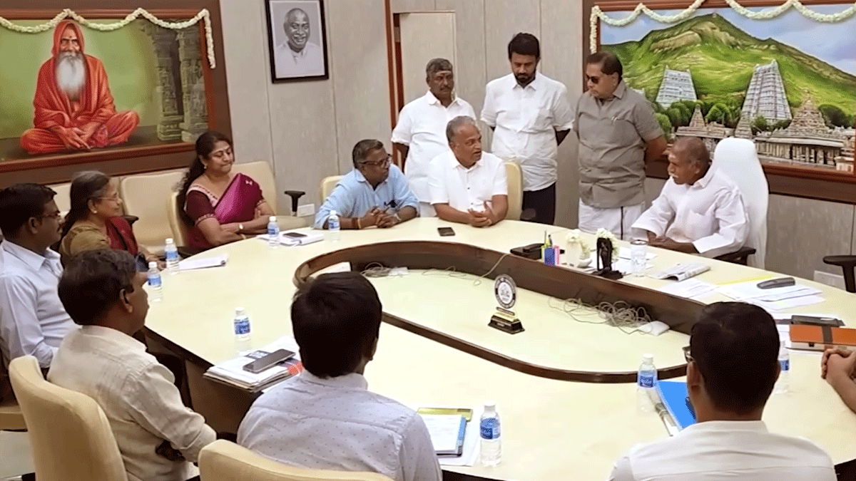 மஞ்சள் ரேஷன் அட்டை வைத்திருப்பவர்களுக்கு ₹3 லட்சம் மருத்துவ காப்பீடு -புதுச்சேரி அரசு மஞ்சள் ரேஷன் அட்டை வைத்திருப்பவர்களுக்கு ₹3 லட்சம் மருத்துவ காப்பீடு -புதுச்சேரி அரசு