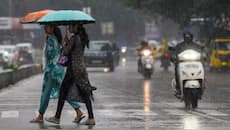 நாளை சென்னையில் வெளுக்கப்போகும் மழை.. 10 மாவட்டங்களுக்கு கனமழை எச்சரிக்கை! 