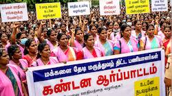 "குடும்பம் நடத்த முடியவில்லை".. ஊதியம் கோரி தெருவில் இறங்கிய மருத்துவ பணியாளர்கள்