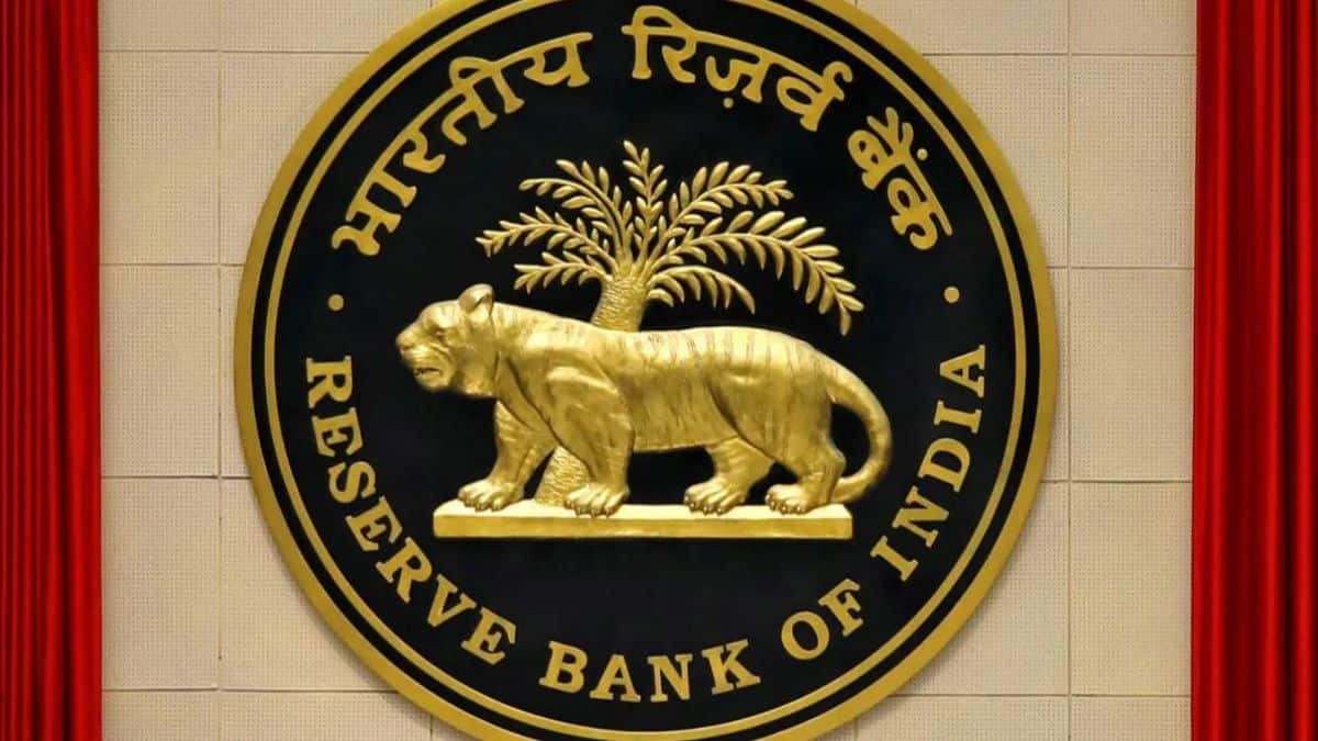 ரெப்போ விகிதம் 5.25%: RBI மாற்றம் இல்லை என அறிவிப்பு