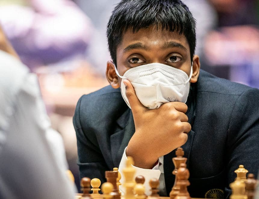 Praggnanandhaa,Rameshbabu,indian,chess,grandmaster,பிரக்ஞானந்தா ,செஸ் 