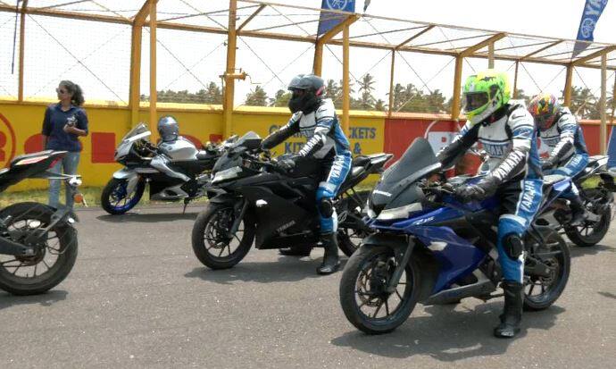  Race track,Bike,Yamaha,youth,Racer,ரேஸ் டிராக்,coimbatore, sports bike,Yamaha