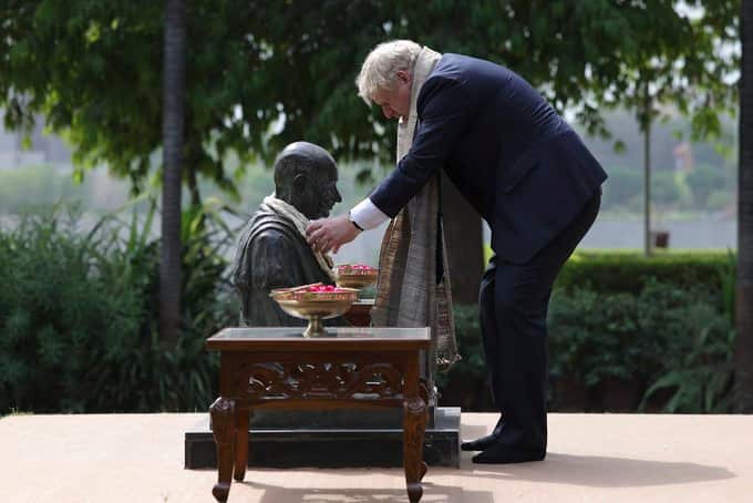 Brittan PM Boris Johnson Paid Respect to Mahatma Gandhi 