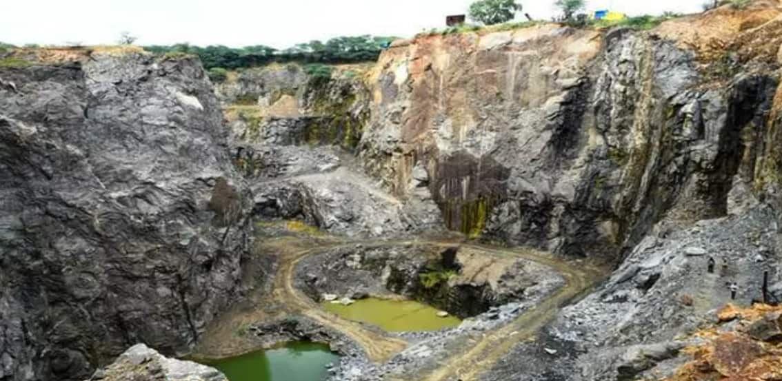 Take action on the quarries CPIM Urges Tamilnadu Government | கல்குவாரிகள்  மீது நடவடிக்கை எடுங்கள் அரசிடம் வாள் சுழற்றும் கூட்டணி கட்சி | News in Tamil