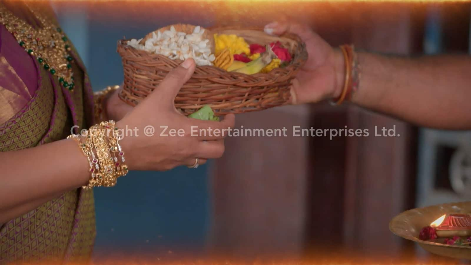 Karthigai Deepam Serial