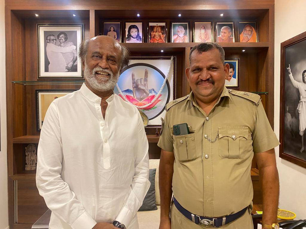 Rajni wishes his escort police