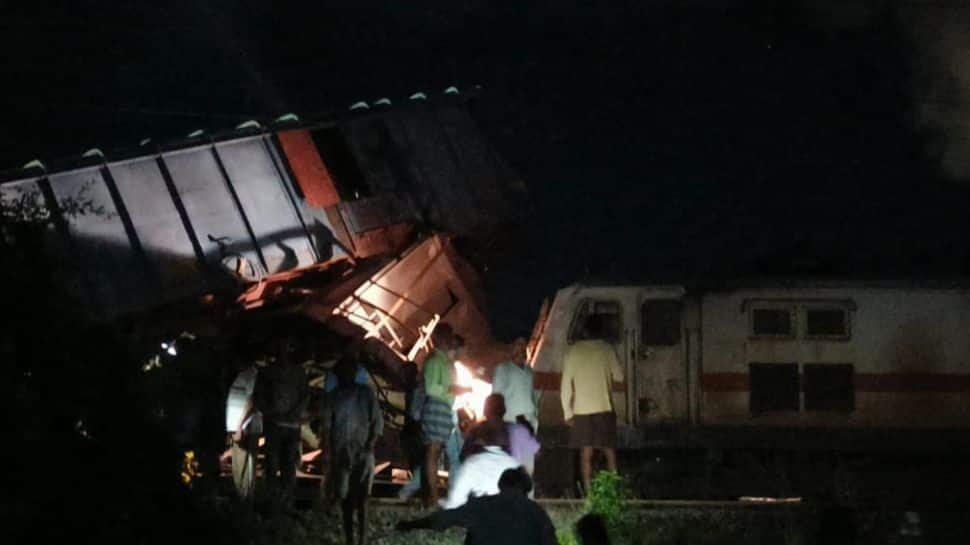 Mysore Darbhanga Express train collides with Goods train near Kaveripettai Thiruvallur District