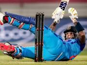 IND vs SA: சூர்யகுமார் சதம்... குல்தீப் சுழலில் சுருண்ட தென்னாப்பிரிக்கா... Highlights இதோ!