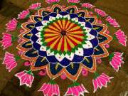 Pongal 2024 Rangoli: வீட்டில் ரங்கோலி கோலம் ஏன் போட வேண்டும் என்று தெரியுமா?