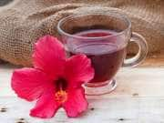 Hibiscus Tea: மனசோர்வு, மன அழுத்தத்தை ஓட விரட்டும் செம்பருத்தி டீ