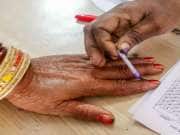 மக்களவைத் தேர்தல் 3ஆம் கட்ட வாக்குப்பதிவு: இன்று களம் காணும் விஐபி வேட்பாளர்கள்
