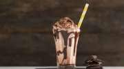 வெயில் சூட்டை தணிக்கும் ஹெல்தி Kit Kat Milkshake! சிம்பிளான ரெசிபி இதோ..