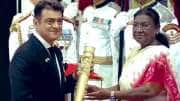 பத்மபூஷன் விருது பெற்ற அஜித்..உடனே அவரது குடும்பம் செய்த செயல்! வைரலாகும் வீடியோ..
